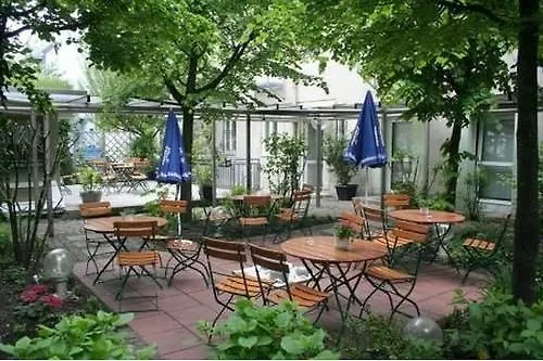 מלון Hotel Munich City 4*