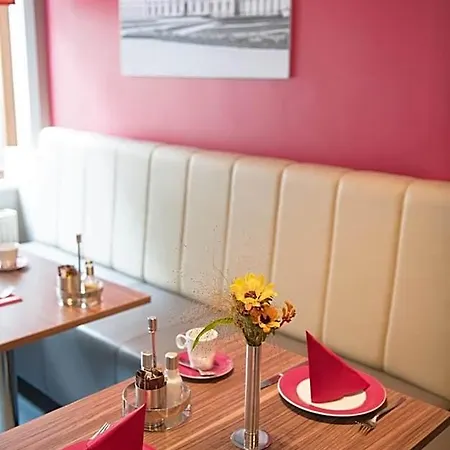 Hotell Hotel Munich City 4*